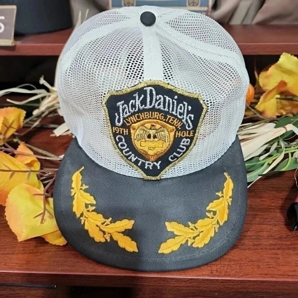 Vintage  JACK DANIELS COUNTRY CLUB 19TH HOLE Mesh Snap Back Hat - Picture 4 of 4